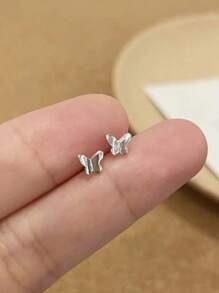 BALMORA 1 Đôi bông tai hình bướm nhỏ xinh xắn bằng bạc sterling 925 kiểu cổ điển, thanh lịch, thích hợp cho nữ, phụ kiện thời trang, đeo hàng ngày, dự tiệc, món quà tuyệt vời. - Bạc - Xem 4