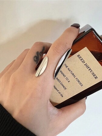 1pc Fashionable Simple Stainless Steel Geometric Wide Band Ring For Women, Casual Everyday Wear