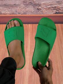 Men's Soft Rubber Upper Non-Slip Wear-Resistant PVC Sole Flip Flops - Green - View 1