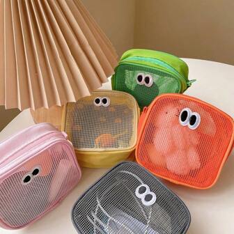 1个透明便携多功能化妆包收纳袋，适合学生使用，大容量，可收纳化妆品、护肤品、化妆刷、数据线和其他小物件。透明设计，方便携带，是旅行化妆包、洗漱用品的理想之选。拉链设计，方便收纳各种化妆品，是馈赠佳品。也可用作美甲包、房间装饰包、化妆包、旅行必备品、收纳整理包、化妆品收纳包、化妆包、桌面收纳包、化妆袋、化妆包、化妆袋、旅行必备品、化妆包、小化妆包、化妆袋、化妆包、旅行必备品、大容量、大号化妆包、圣诞礼物、化妆包、旅行、女士礼物、女士必备品、旅行必备品、化妆包、手拿包/小手提包、必备品、化妆品收纳包、化妆品整理包、化妆包、化妆刷收纳袋、迷你化妆包、大容量化妆包、女士礼物、圣诞礼物。礼物，送给女性的礼物创意