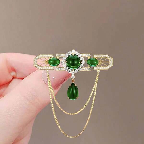1pc Elegant Green Teardrop Chain Zinc Alloy Brooch, Suitable For Women's Daily Wear In Spring, Summer, Autumn And Winter Dress Accessories Pin For Clothes Bag Charm School Office Accessories Shirts Jacket Jewelry Christmas Halloween