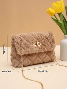 蓬松材质斜挎包，女士新款时尚百搭链条单肩包，毛茸茸锁扣小方包，完美搭配秋装女士秋装，新款女士皮草包