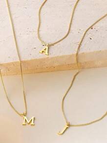 Magic Fish 1pc Classic 26 Alphabet Letter Necklace A-Z Initial Pendant Necklace Stainless Steel Jewelry Gift, Suitable For Daily Wear
