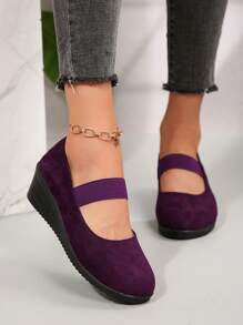 经典纯色时尚高跟女鞋 - 纯色低帮软底坡跟厚底一脚蹬女鞋 - 黑色高跟鞋、绿色高跟鞋、紫色高跟鞋 - 绑带设计防止鞋跟滑落 - 厚底中跟防滑圆头一脚蹬女鞋 - 经典百搭，尺码略大