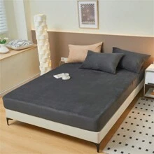 Simple Solid Color Milk Fleece Fitted Sheet Suitable For Year-Round Bedroom Use