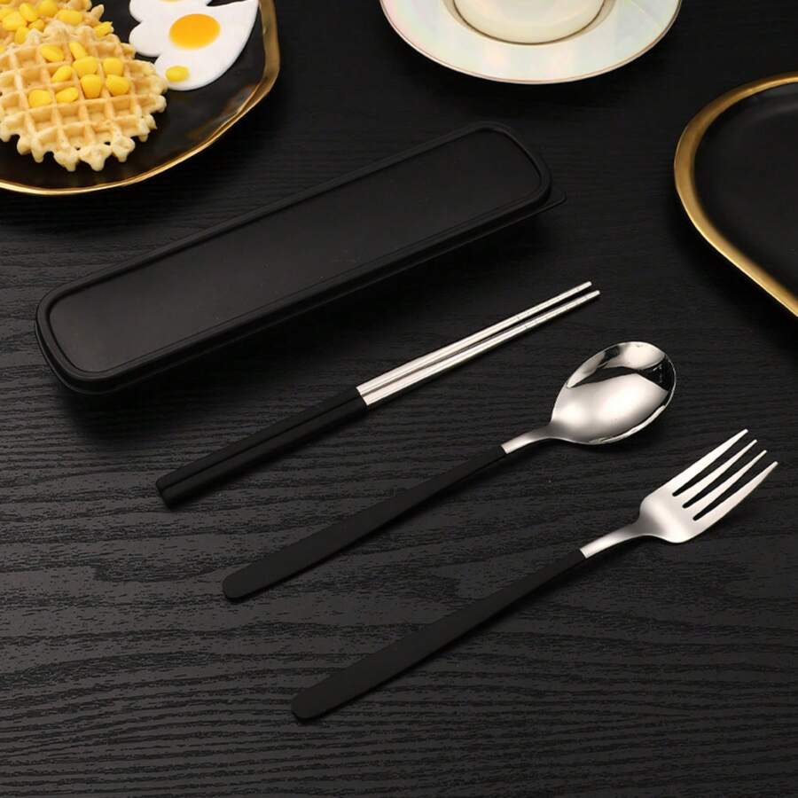 Thép không gỉ Hàn Quốc Bộ dao kéo , 2 Miếng Cái thìa Đũa Bộ Hoặc 3pcs Cái thìa Bộ Đối với Sinh viên , Với Có thể mang đi Hộp trữ , In A Qủa tặng Bộ Là , Gương Đánh bóng , Một miếng Đúc , Và Dễ Đến Lau sạch Với Thép không gỉ Chất liệu Và Nhiều Chế tạo Của Thép không gỉ 304 , Là Thuận tiện Và Thực tế Đến