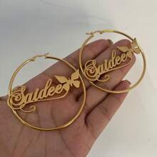 1 对定制名字环状耳环，可爱蝴蝶结名字耳环，不锈钢圆形耳环，女士和女孩的时尚珠宝 - 鍍白金 - 查看 1