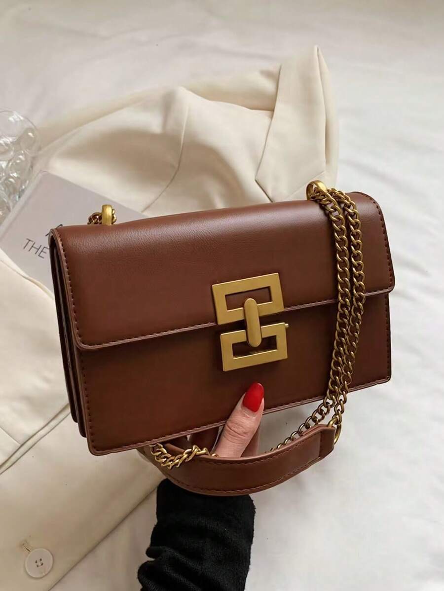 轻巧的商务休闲金属装饰翻盖链条单肩包，适合少女、女大学生、新人及白领人士，非常适合办公室、大学、工作、商务、通勤、户外、旅行、郊游、时尚商务休闲包，适合女士，非常适合办公室、商务和工作 - 棕色 - 查看 1