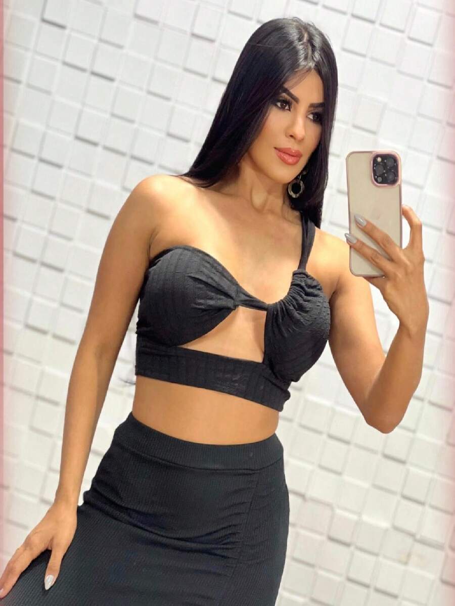 Cropped Half Moon One Sleeve Thin Strap Open Neckline - 黑色 - 查看 1