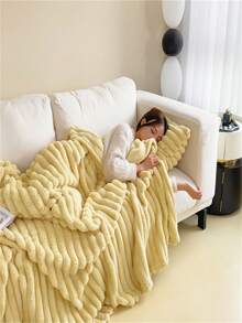 1pc Solid Color Flannel Blanket, Soft Wool Blanket, Multi-Size, Christmas Blanket Dual Use Bedspread And Sofa Throw, Suitable For Office, Bedroom Decor, Room Decor, Usable In Winter And All Seasons, Fits Sofa, Bed, Chair - أصفر - مشاهدة 10