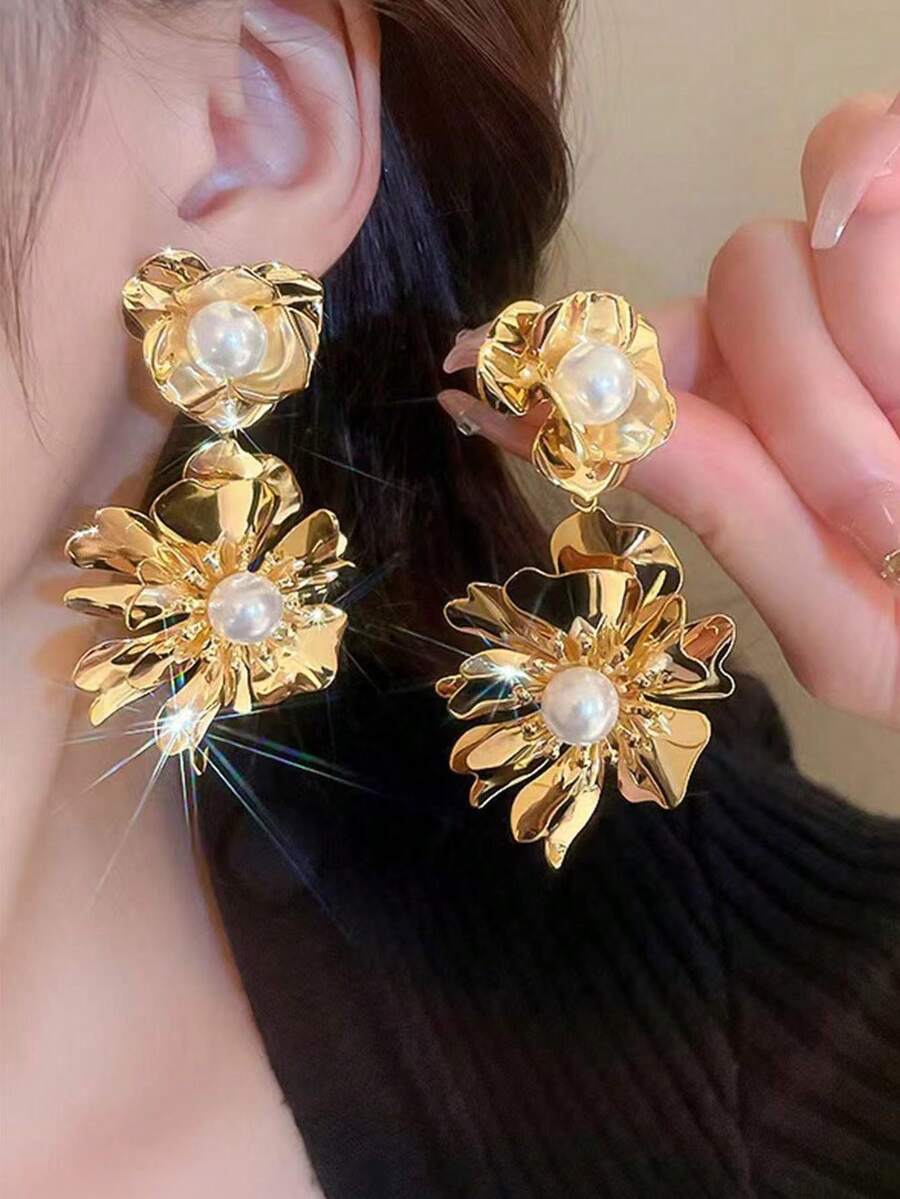 1 Cặp Hoa tai tua rua kim loại hình nơ hoa phóng đại, Hoa tai sáng tạo độc đáo sang trọng của Pháp dành cho phụ nữ - Vàng - Xem 1