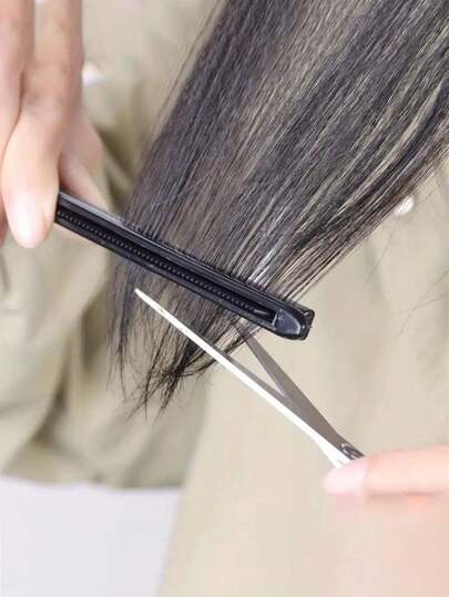 1 st V-formad plattkam, lämplig för hårstyling hemma och på salong, hopfällbar och lättanvänd, används för volymgivande och plattning. Hårborste, hårborste, kam, hårverktyg, hårprodukter och accessoarer för frisörsalong. Skönhet, researtiklar, tillbaka till skolan, semesterartiklar, håraccessoarer för kvinnor, borste, hårborstar, kantborste, hårborste, hårkam, kamma håret, utredningsborste, bollborste, minihårborste, hårborsteset, träkam, kam, slick back-borste, hårborste, kantborste, hårborste, hårkam, hårborsteset, kamma håret, minihårborste, utredningsborste, hårprodukter, hårverktyg, hårsaker, hårvård, lockigt hårborste, barberare, barbertillbehör, frisörutrustning, researtiklar, frisyr, frisör