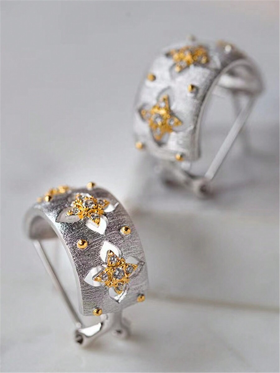 1 Pair Of Stylish Metallic Creative Flower Cutout Earrings For Women's