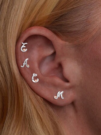 1 对 S925 纯银字母 A-Z 粉色心形耳环，适合女士，适合送给妈妈、姐妹、女朋友、圣诞礼物