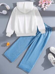 2 件套青少年女孩春/秋休闲可爱简约服装：花朵和字母印花罗纹袖口连帽衫长袖上衣和花卉印花牛仔效果直筒松紧腰裤，柔软舒适的户外/假日小学秋季童装，日常百搭时尚 - 白色 - 查看 2