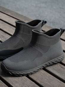 1 Paar wasserdichte und ölresistente Stiefel für Damen, bequeme und warme Gummistiefel für Outdoor-Arbeit im Winter