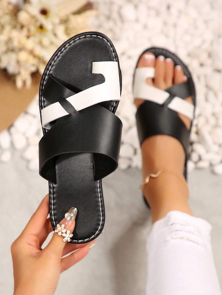 女士拼布凉鞋 - 时尚圆头、超舒适、平底夏季鞋 - 非常适合海滩探险、轻便且全天穿着 - 黑白 - 查看 1