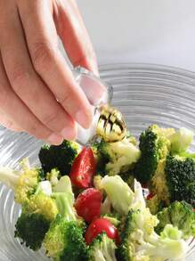 6pcs Mini 0.5oz Cubic Salt And Pepper Shakers, Mini Glass Spice Bottles Spice Salt Jars For Wedding Party Home Restaurant Kitchen (With Funnel)Christmas Gift