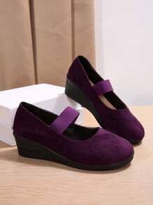 经典纯色时尚高跟女鞋 - 纯色低帮软底坡跟厚底一脚蹬女鞋 - 黑色高跟鞋、绿色高跟鞋、紫色高跟鞋 - 绑带设计防止鞋跟滑落 - 厚底中跟防滑圆头一脚蹬女鞋 - 经典百搭，尺码略大