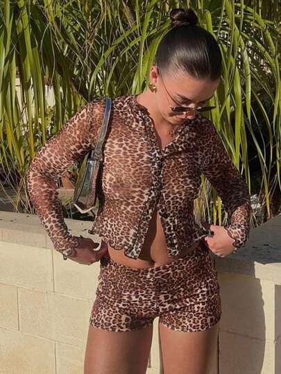 Ensemble Top à manches longues et short ajusté à imprimé floral semi-transparent et sexy