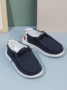 儿童休闲足球印花低帮乐福鞋可爱舒适帆布运动鞋，适合所有季节