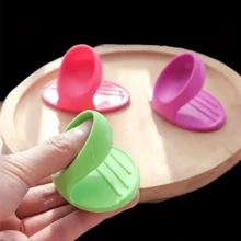 3pcs(Random Color) Silicone Finger Guards, Heat Resistant Anti-Scald Grippers For Kitchen, Thickened Non-Slip Pot Holder Grips For Microwave & Oven Safe Handling Of Hot Plates, Bowls, And Dishes - Multicolor - View 5