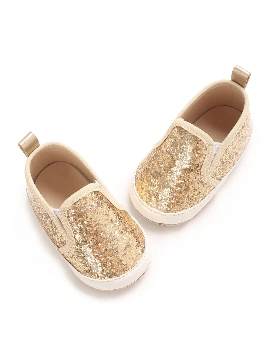 防滑软底运动鞋，适合 0-12 个月的初学走路的婴儿