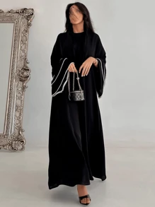 端庄的黑色长袖阿拉伯长袍，配有仿珍珠袖口，时尚女士外套，长袍
