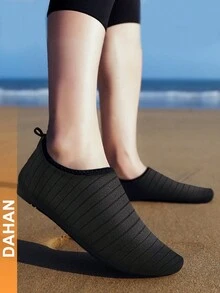 Zapatos de agua transpirables para mujer y hombre Descalzo, Zapatos de playa suaves, zapatos de natación y surf, calcetines antideslizantes para interiores, zapatillas deportivas para yoga, zapatos acuáticos para snorkel, zapatos al aire libre de secado rápido, zapatos Descalzos para senderismo en arroyos, zapatos de buceo para evitar resbalones y para vadear, sandalias para fitness y natación - Negro - Ver 3
