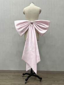 1 件超大号黑色缎面蝴蝶结后背装饰，可调节腰带，配有可拆卸黑色拖尾，适合腰部/连衣裙配饰情人节