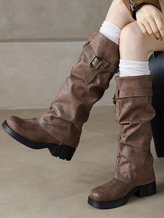 Botas de moda de tacón medio vintage nuevas para mujer, otoño/invierno 2025 2024, botas de montar desgastadas con hebilla, botas vaqueras de tacón bajo de punta cuadrada, botas marrones