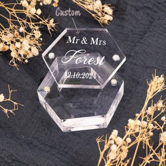 Caja personalizada de anillo de boda de acrílico, caja de anillo para ceremonia de boda, caja de anillo de portador de anillo, caja de anillo de ceremonia de compromiso, regalos para novia, caja de joyas, organizador de joyas para mujeres y niñas, soporte de joyas, ideal para aretes, collares, anillos y accesorios de boda de Halloween; también adecuado para regalo de dama de honor, multifuncional, ajustable, ornamental, adorable, cómodo, personalizado, papá, mamá, familia, amigos, hijo, hija, oficina, salón de té, escuela, hogar, renovación del hogar, cajas de joyas personalizadas, calendario festivo