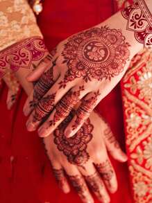 210X150MM 1 Sheets India Mehndi Design Brown Red Maroon Tattoo Stickers, Temporary Tattoos For Women, Waterproof Body Art Stickers, Hand Painted Henna Design, Long Lasting Fake Tattoos For Fingers And Back Of The Hand - 1pc Oblong Shape
