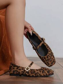 Bequeme und modische Leoparden Muster Ballerinas mit Plissee und spitzer Zehenform, vielseitig für jede Gelegenheit, auch für Halloween