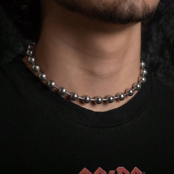 1pc Men's Titanium Steel Non-Fading INS Circle Ball Chain Necklace, Minimalist Necklace For Male Students