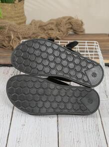 Women Fashion Strap Casual Thick Sole Flat Slip-On Sandals With Buckle, Summer