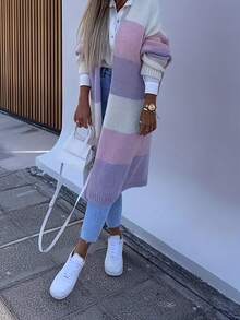 2025 Neue Herbst- und Wintermode lässige Farbkombination Frauen langärmliger gestreifter gestrickter Strickjacke