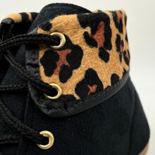 Suede Boot With Flap - 黑色 - 查看 3