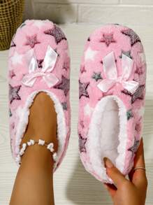RALSWNAY Women's Flat Slip-On House Slippers New Fashion Non-Slip Soft Comfortable Lightweight Plush Lined Slippers With Star Design
