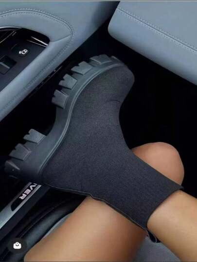 秋冬新款时尚拼接弹力袜靴女高跟短靴尖头粗跟修身踝靴，女靴