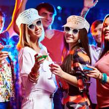 4 件 70 年代亮片帽子银色成人迪斯科帽 70 年代迪斯科配饰带亮片帽子太阳镜耳环迪斯科服装套装适合女士主题派对生日舞会万圣节 - 銀色 - 查看 9