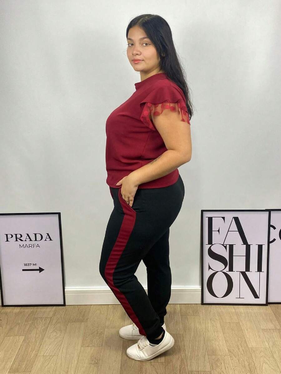 Women's Plus Size Look: Crepe Knit Blouse With Tulle And Jogger Pants - Elegance And Comfort - 紫紅色 - 查看 1