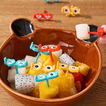 8 piezas/16 piezas Selección de colores aleatorios de Palillos de fruta con diseños de dibujos animados lindos, aptos para uso doméstico