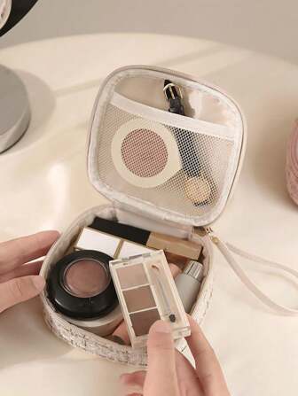 时尚迷你化妆包，大容量，轻便多功能，带拉链，适合旅行、收纳美妆工具、便携式洗漱包，格子图案拉链长方形手拿包，便携式旅行洗漱包，卧室装饰，情人节礼物，伴娘礼物，生日礼物，朋友和老师礼物，节日礼物，母亲节礼物，化妆旅行洗漱收纳包，礼品收纳，拉链配件，美甲包，房间装饰，化妆包，桌面收纳包，化妆包，化妆袋，小型化妆包，化妆袋，化妆包，旅行必备，大容量，大号化妆包，圣诞礼物，收纳袋，旅行，女士旅行必备礼物，收纳袋，手拿包/小手提包，化妆品收纳包，化妆品整理包，收纳袋，刷子架，迷你收纳袋，大容量收纳袋，女士礼物，圣诞礼物，女士礼物创意