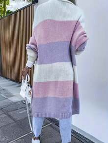 2025 Neue Herbst- und Wintermode lässige Farbkombination Frauen langärmliger gestreifter gestrickter Strickjacke