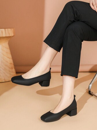 女士方头粗跟黑色办公室通勤工作鞋，舒适百搭的平底便鞋