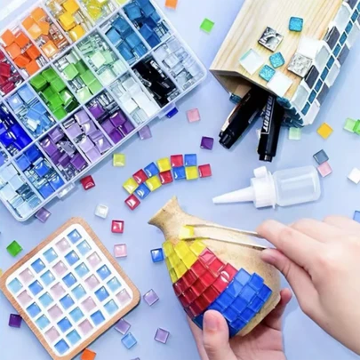 100 件 DIY 陶瓷马赛克玻璃砖，手工装饰工艺材料，彩色水晶，亲子互动礼物
