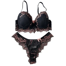 Helena Luxury Chantilly Bicolor Lace Lingerie Set - Đen và trắng - Xem 2