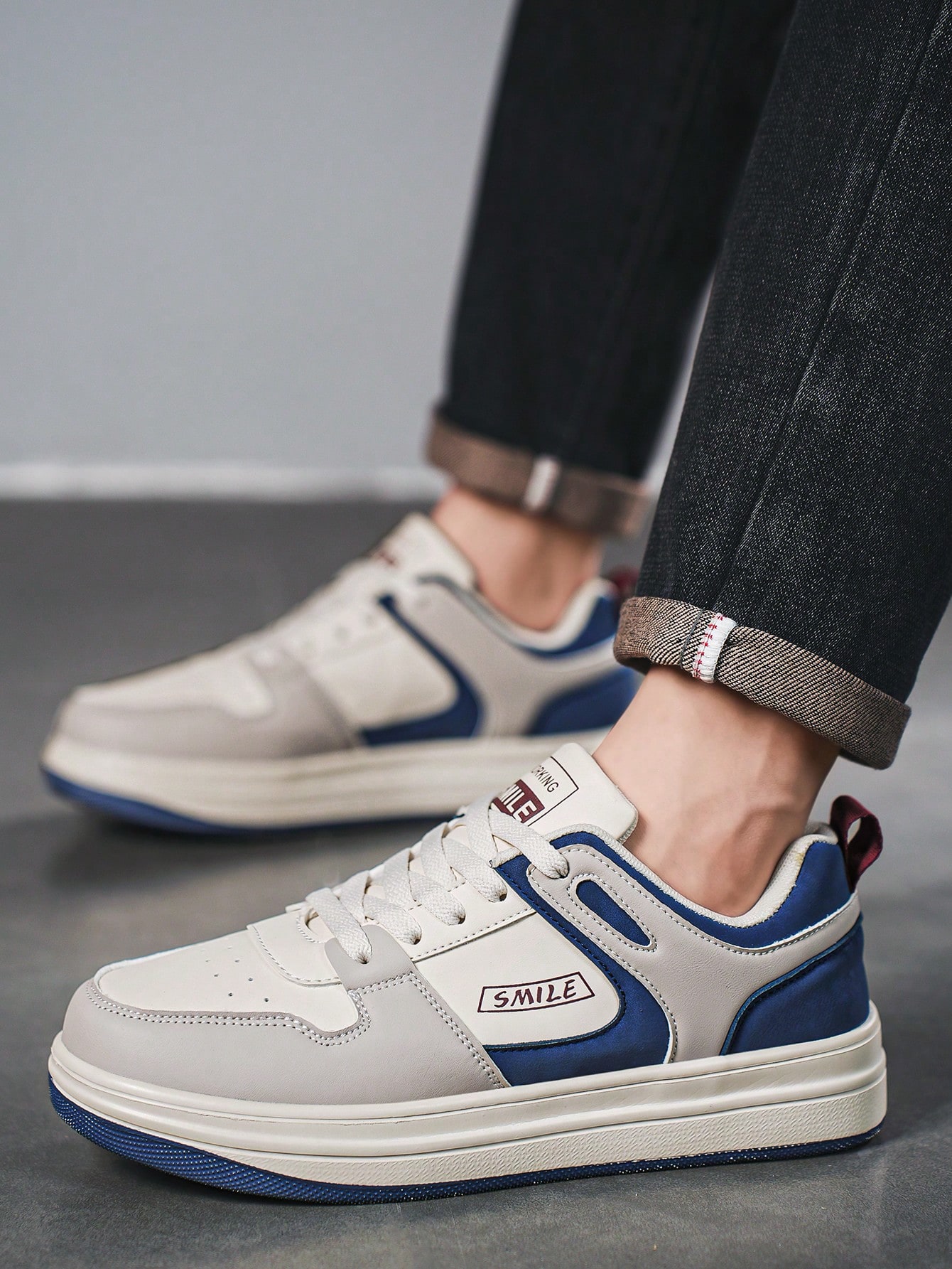 أحذية رياضية كاجوال للرجال بتصميم ألوان مجزأة وأرب...