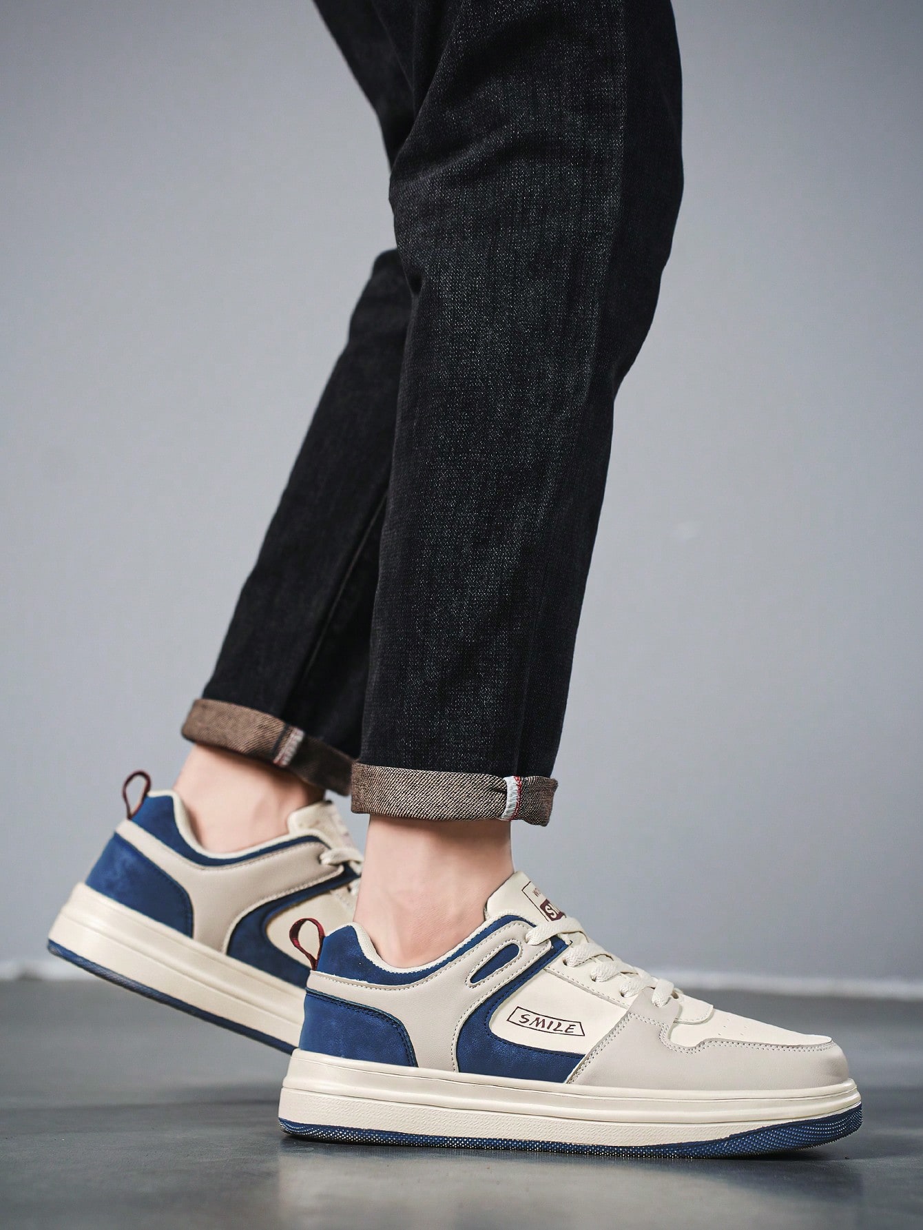 أحذية رياضية كاجوال للرجال بتصميم ألوان مجزأة وأرب...